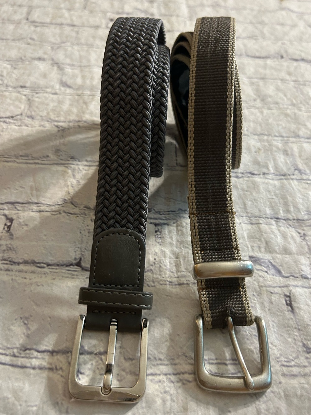LOT OF (2) MEN NEUTRAL COLOR BELTS GREY STRETCH & TAUPE/TAN FABRIC SILVER TONE